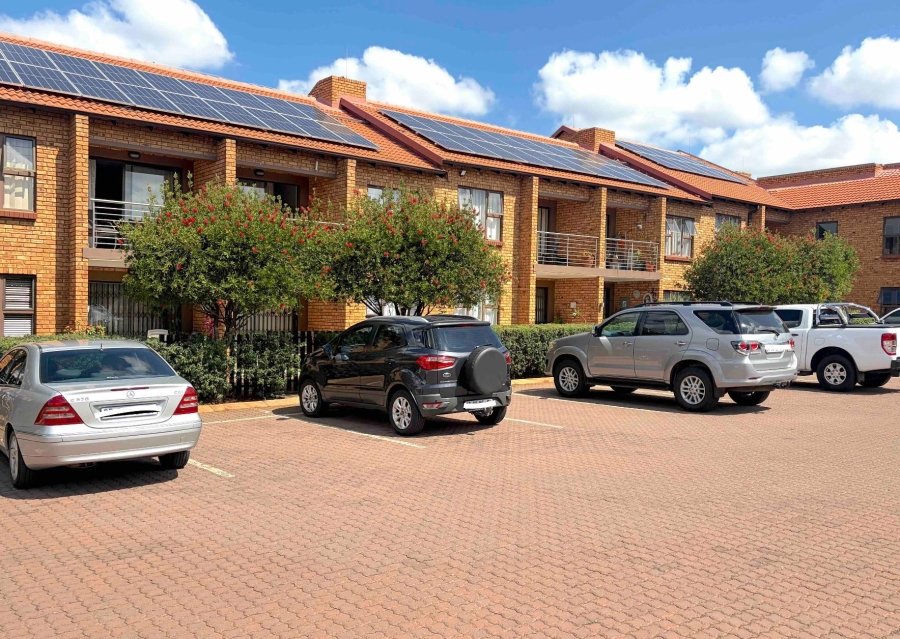 2 Bedroom Property for Sale in Die Wilgers Gauteng