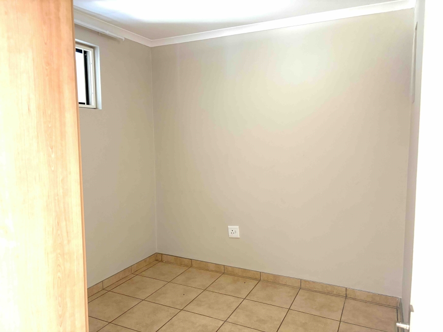 2 Bedroom Property for Sale in Die Wilgers Gauteng