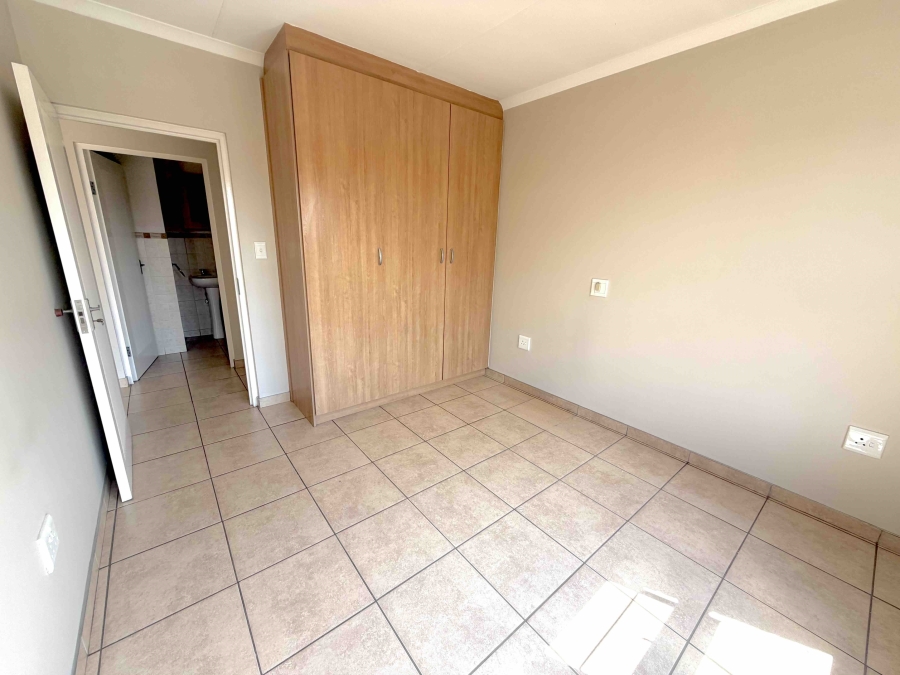 2 Bedroom Property for Sale in Die Wilgers Gauteng