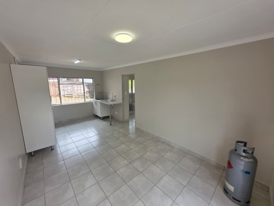 To Let 1 Bedroom Property for Rent in Rooihuiskraal Gauteng