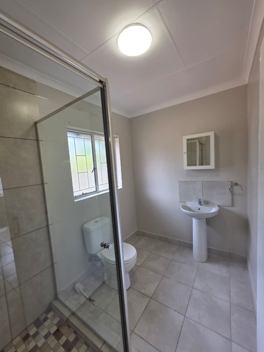 To Let 1 Bedroom Property for Rent in Rooihuiskraal Gauteng