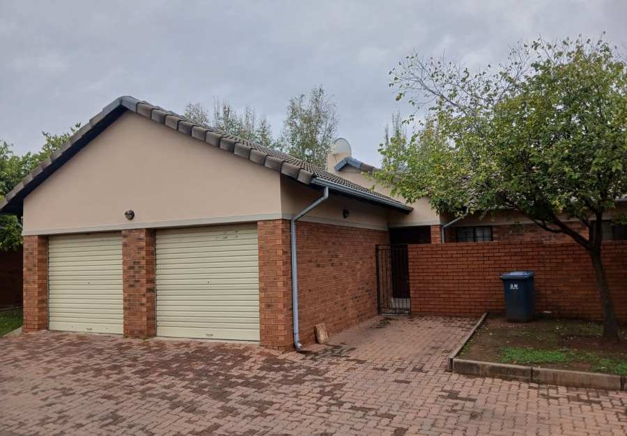 3 Bedroom Property for Sale in Equestria Gauteng