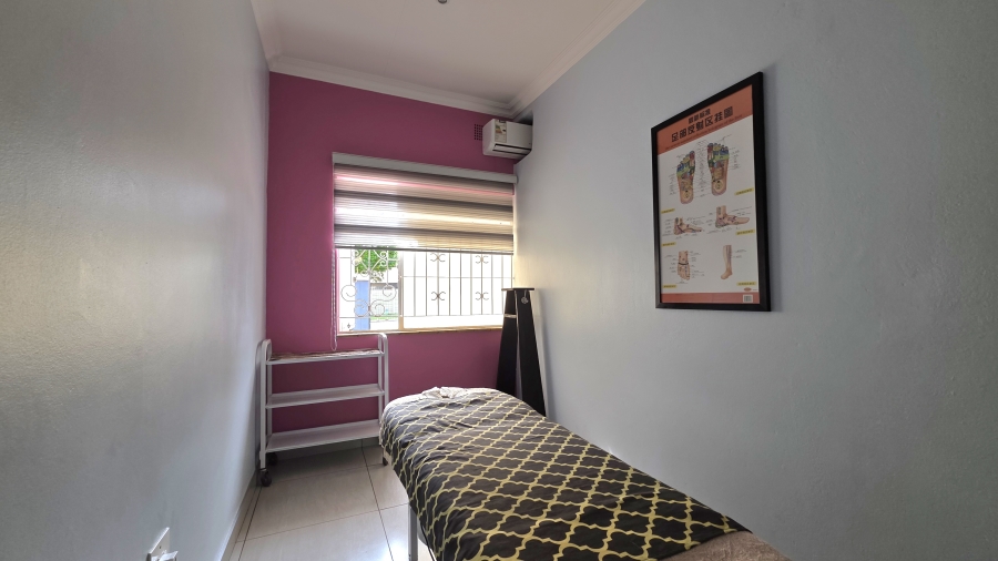 8 Bedroom Property for Sale in Clubview Gauteng