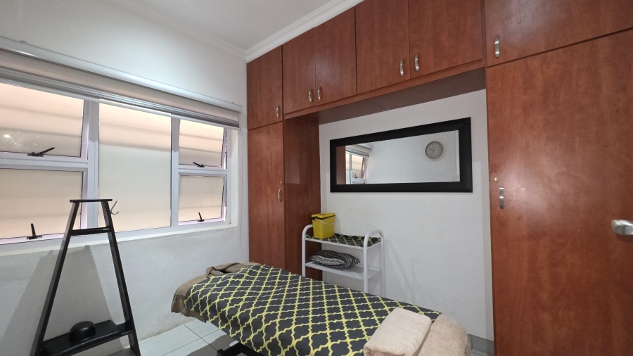 8 Bedroom Property for Sale in Clubview Gauteng