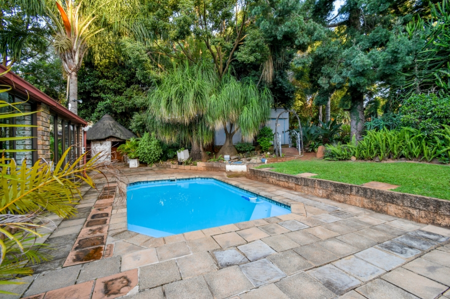 4 Bedroom Property for Sale in Faerie Glen Gauteng