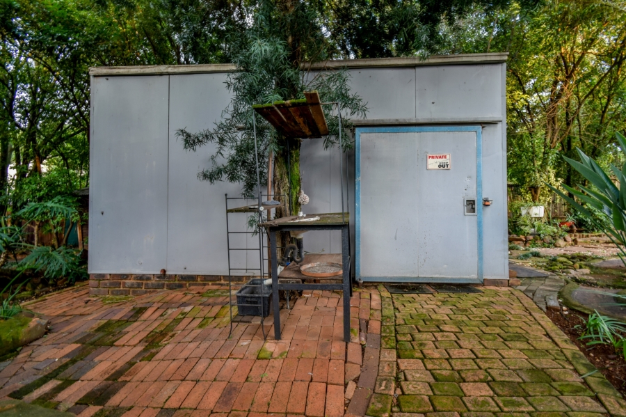 4 Bedroom Property for Sale in Faerie Glen Gauteng