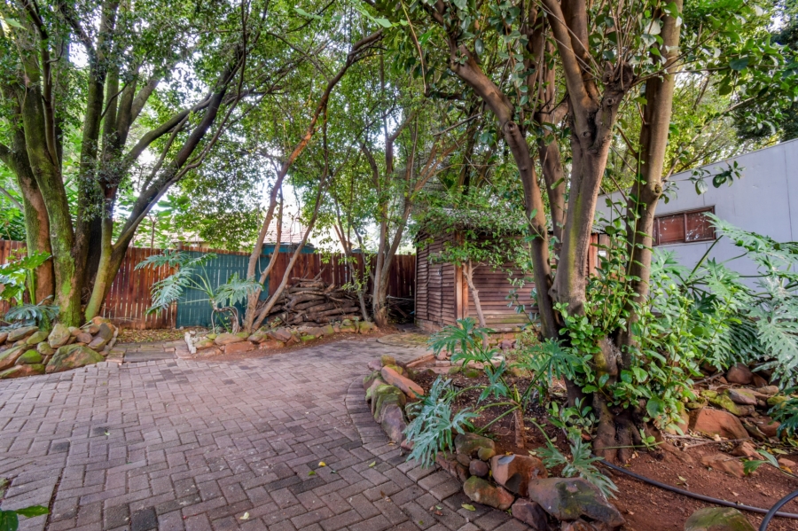 4 Bedroom Property for Sale in Faerie Glen Gauteng