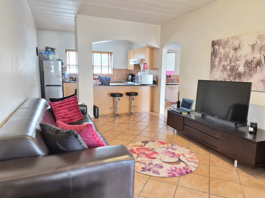 1 Bedroom Property for Sale in Waverley Gauteng
