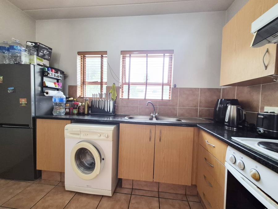 1 Bedroom Property for Sale in Waverley Gauteng