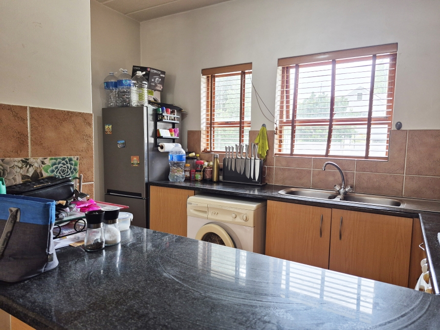 1 Bedroom Property for Sale in Waverley Gauteng