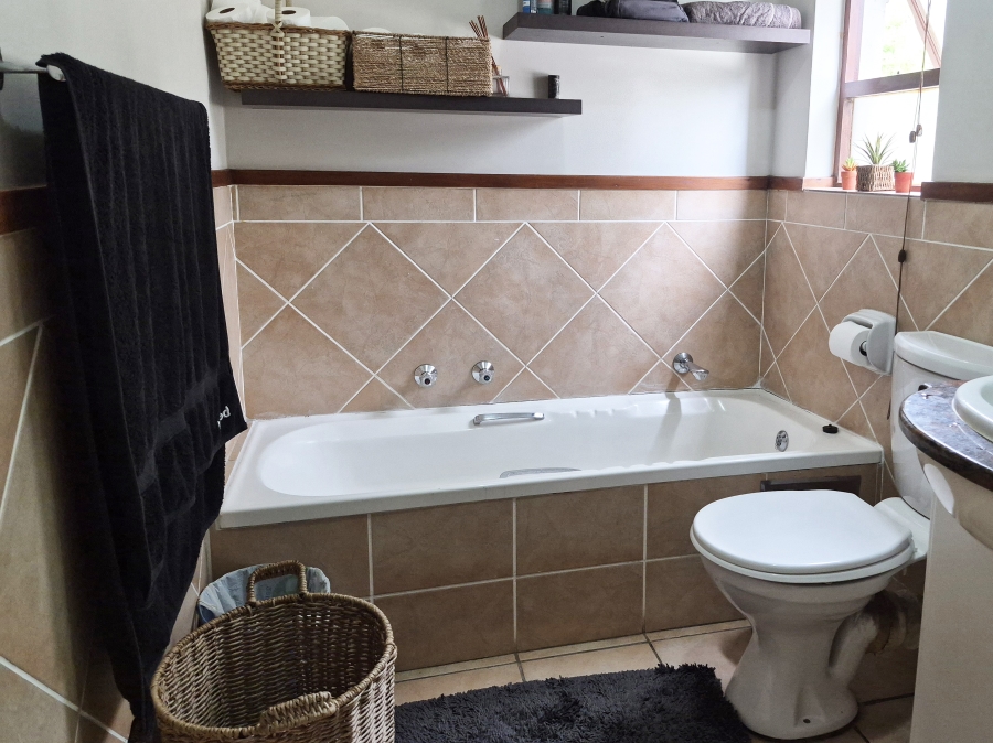 1 Bedroom Property for Sale in Waverley Gauteng