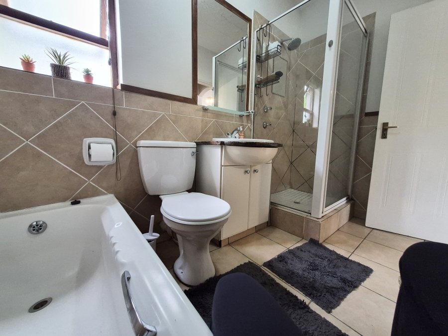 1 Bedroom Property for Sale in Waverley Gauteng