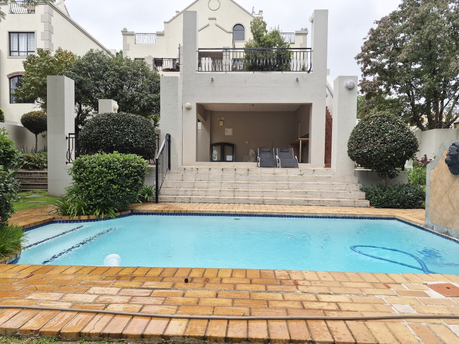 1 Bedroom Property for Sale in Waverley Gauteng