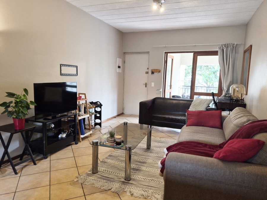 To Let 1 Bedroom Property for Rent in Waverley Gauteng