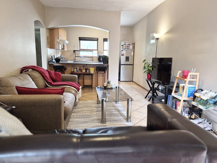 To Let 1 Bedroom Property for Rent in Waverley Gauteng