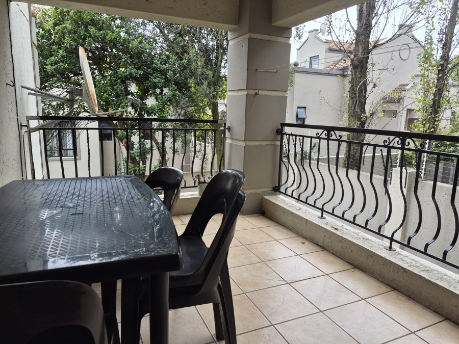 To Let 1 Bedroom Property for Rent in Waverley Gauteng