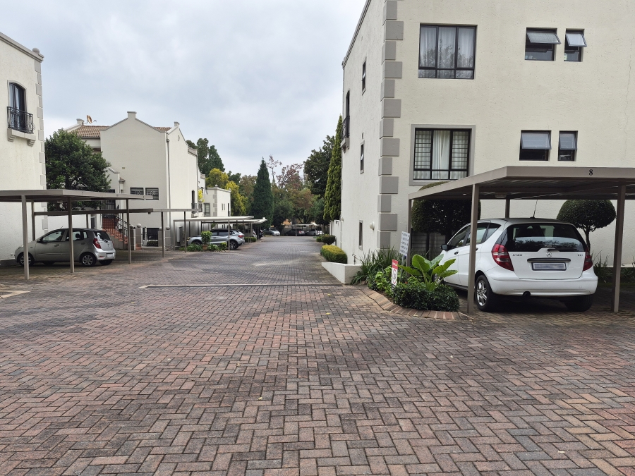 To Let 1 Bedroom Property for Rent in Waverley Gauteng