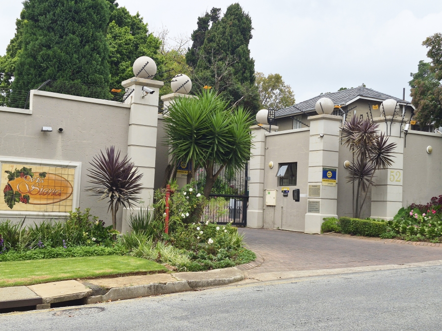 To Let 1 Bedroom Property for Rent in Waverley Gauteng