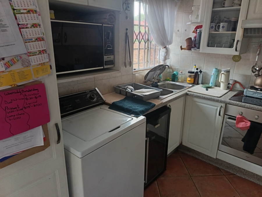 4 Bedroom Property for Sale in South Crest Gauteng