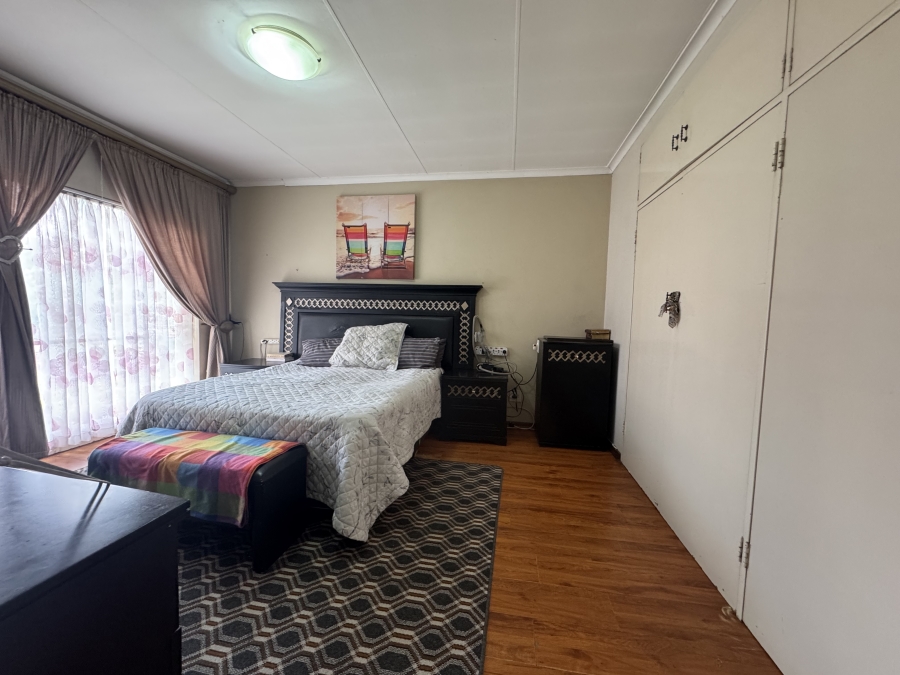 2 Bedroom Property for Sale in South Crest Gauteng
