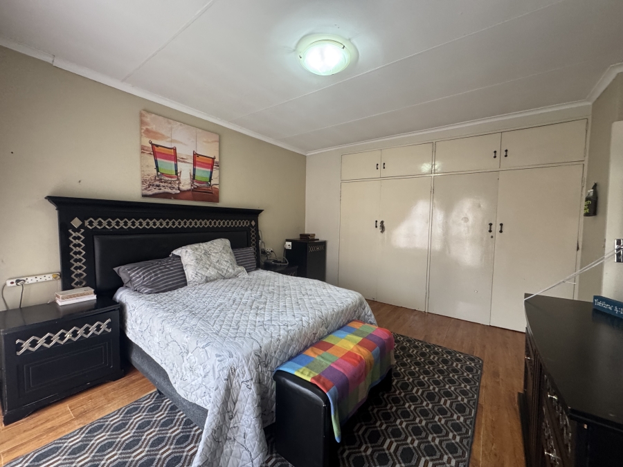 2 Bedroom Property for Sale in South Crest Gauteng