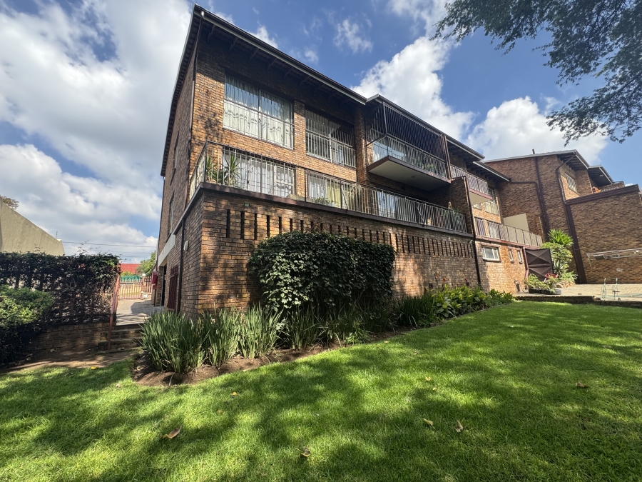 2 Bedroom Property for Sale in South Crest Gauteng