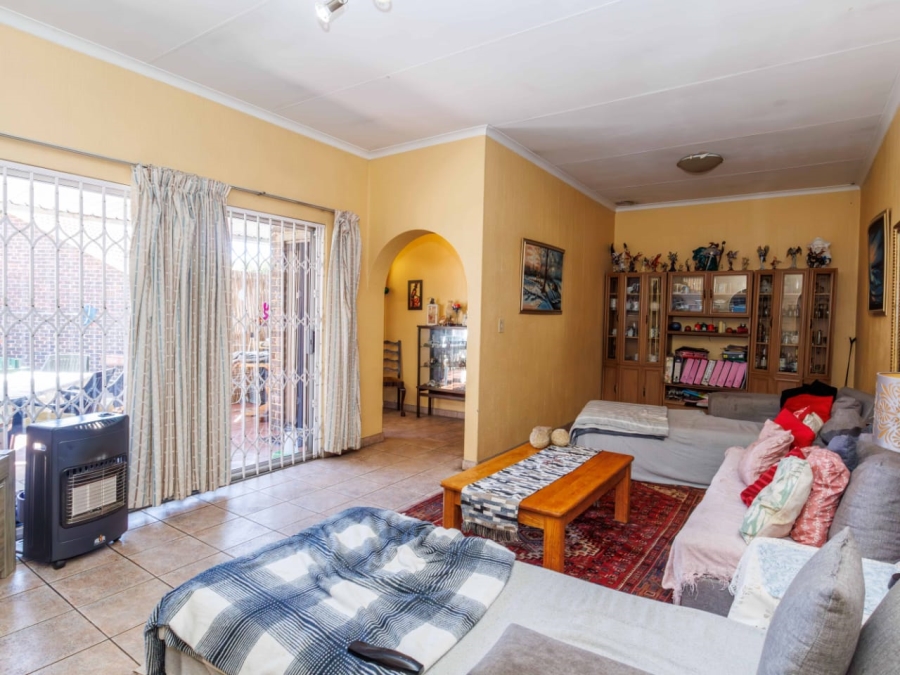 3 Bedroom Property for Sale in Highway Gardens Gauteng