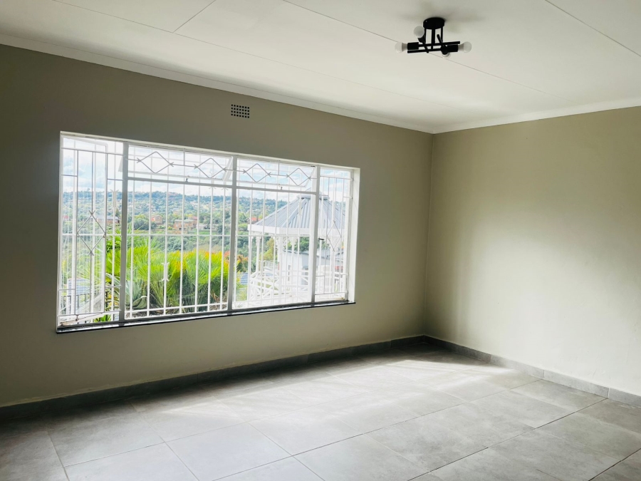4 Bedroom Property for Sale in Roodekrans Gauteng