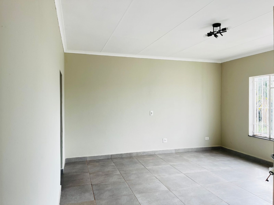 4 Bedroom Property for Sale in Roodekrans Gauteng