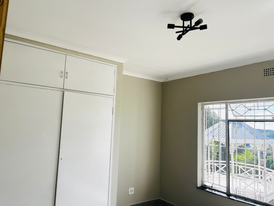 4 Bedroom Property for Sale in Roodekrans Gauteng