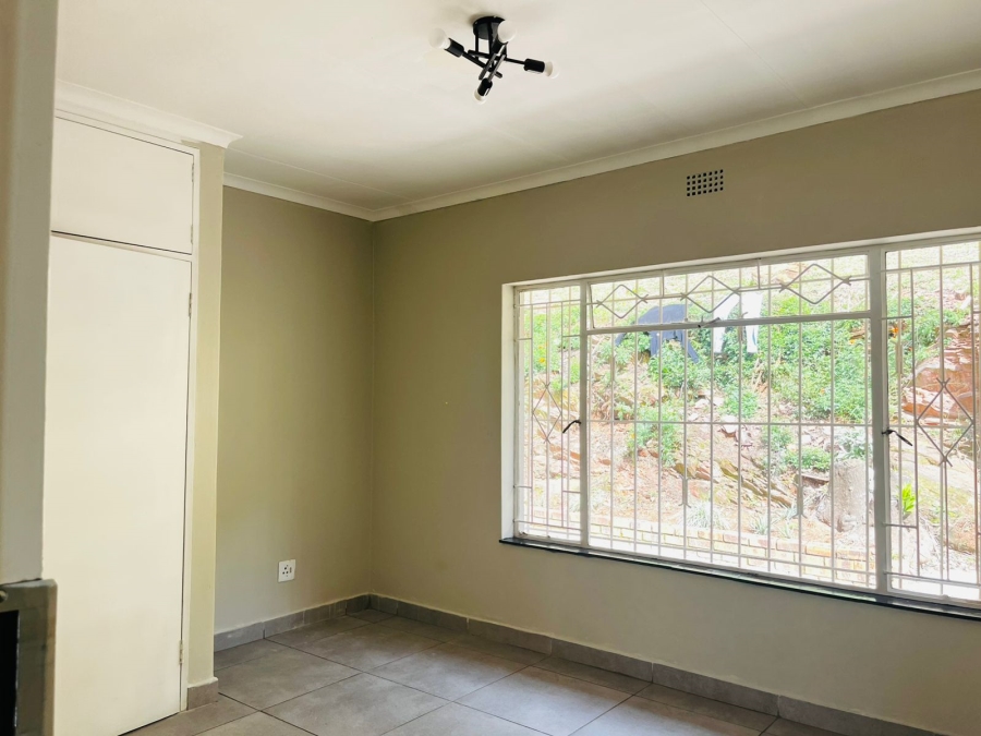 4 Bedroom Property for Sale in Roodekrans Gauteng