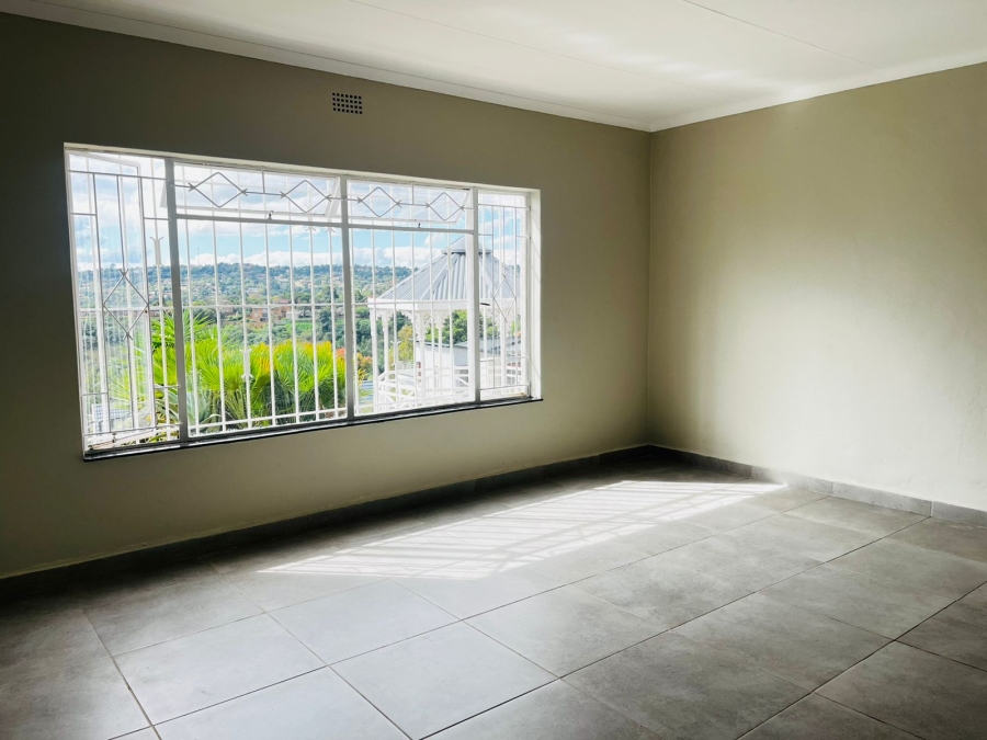 4 Bedroom Property for Sale in Roodekrans Gauteng