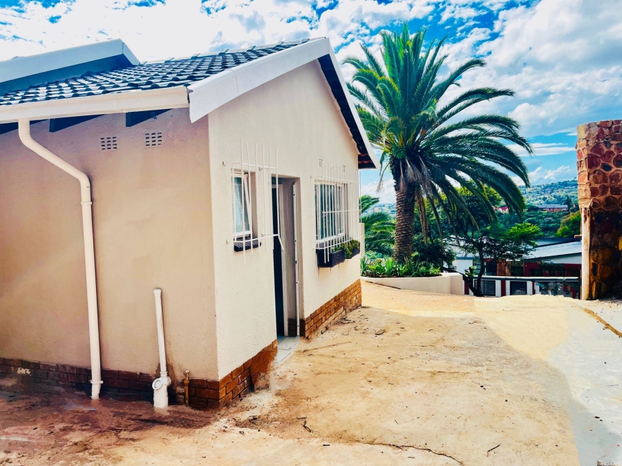 4 Bedroom Property for Sale in Roodekrans Gauteng