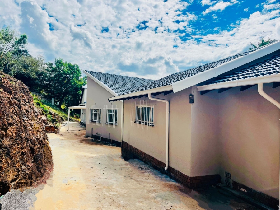 4 Bedroom Property for Sale in Roodekrans Gauteng