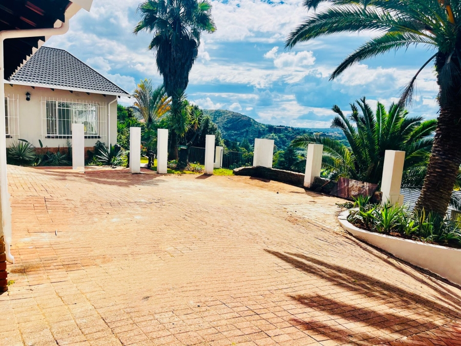 4 Bedroom Property for Sale in Roodekrans Gauteng