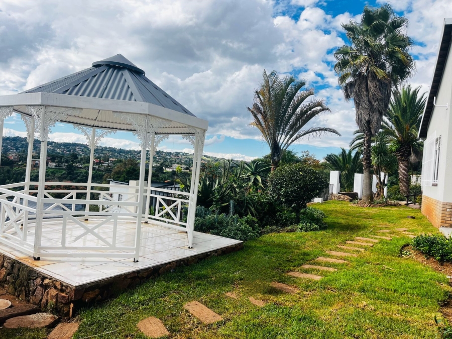 4 Bedroom Property for Sale in Roodekrans Gauteng