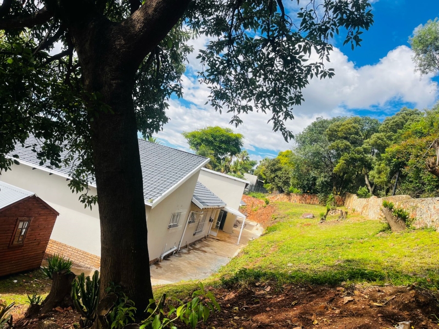 4 Bedroom Property for Sale in Roodekrans Gauteng