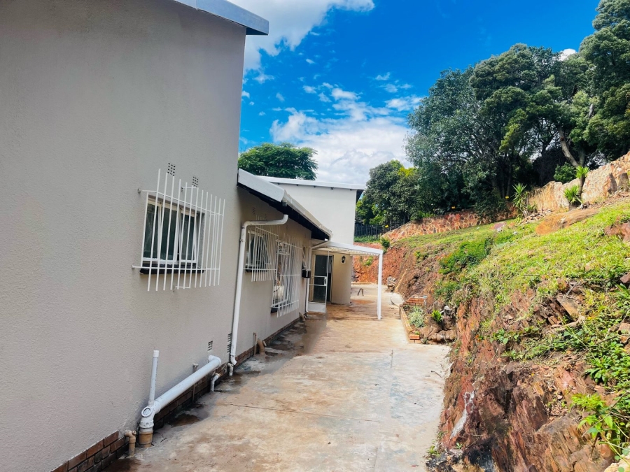 4 Bedroom Property for Sale in Roodekrans Gauteng