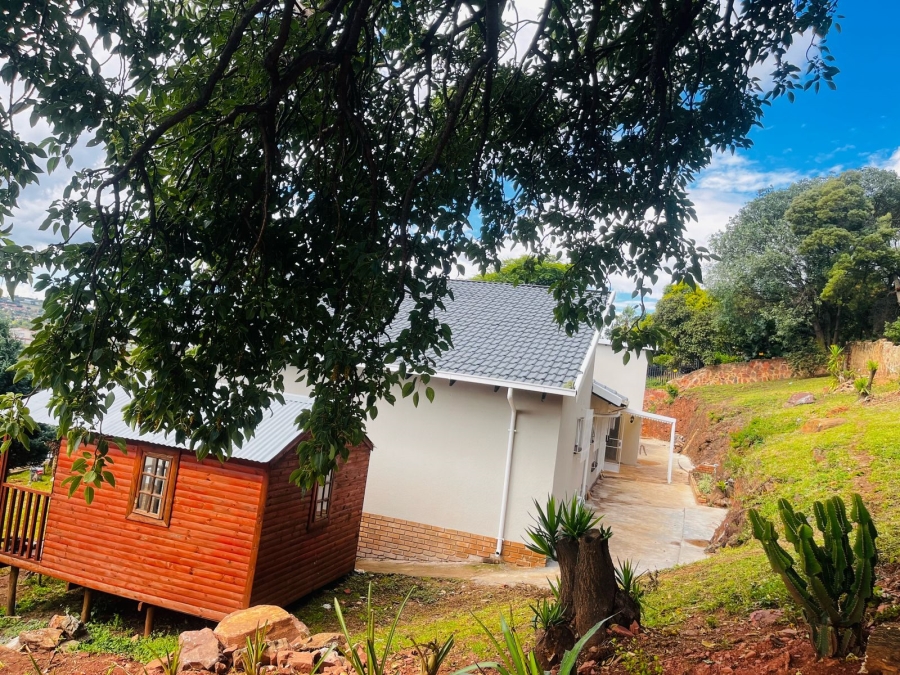 4 Bedroom Property for Sale in Roodekrans Gauteng