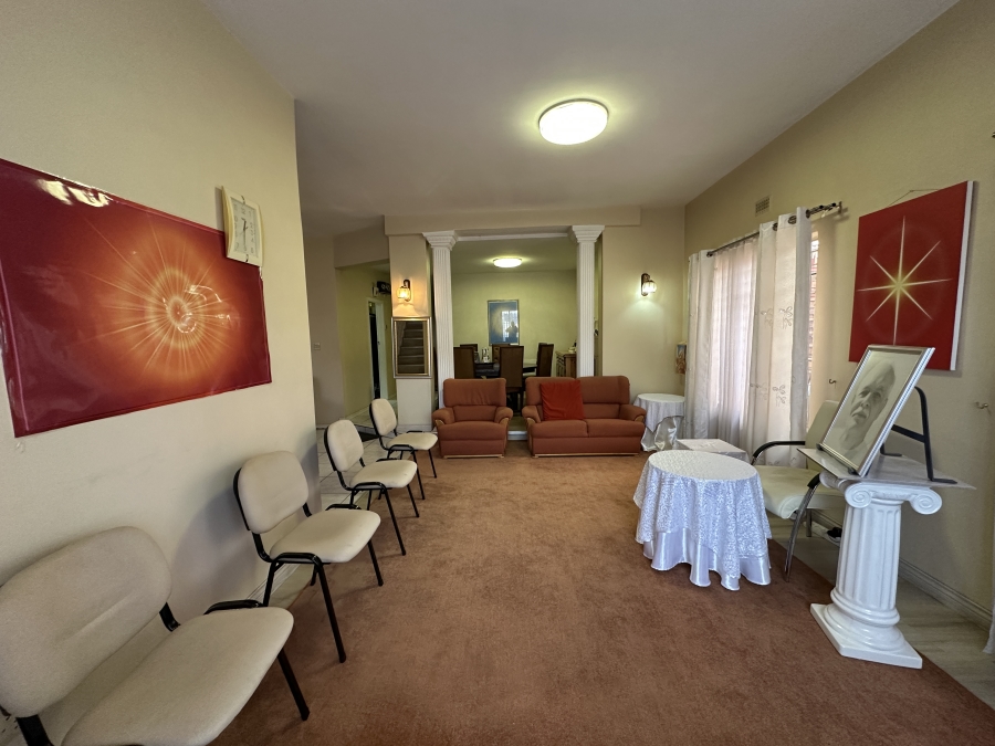9 Bedroom Property for Sale in Lenasia Ext 1 Gauteng
