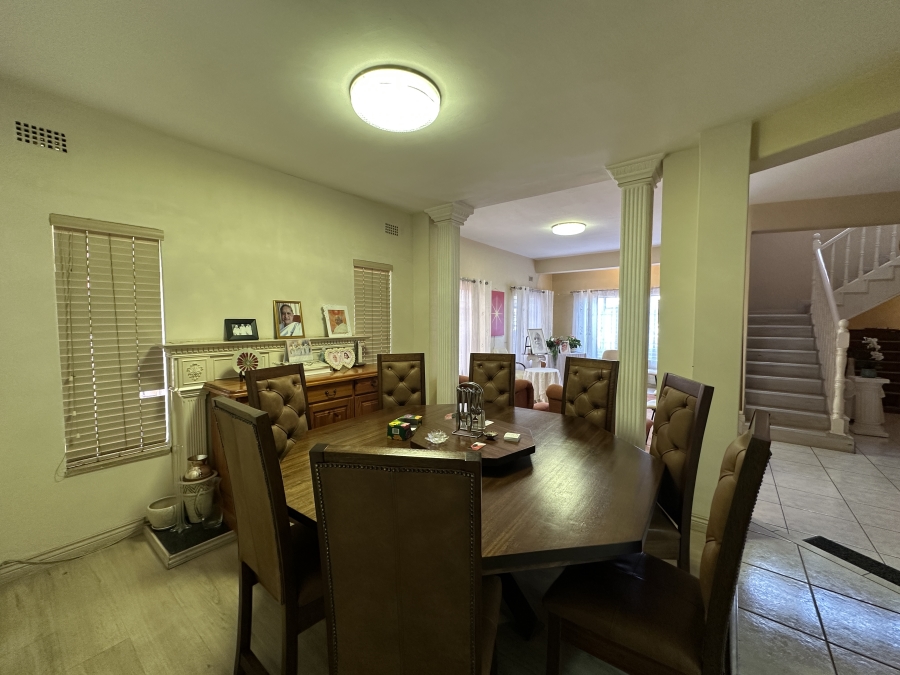 9 Bedroom Property for Sale in Lenasia Ext 1 Gauteng
