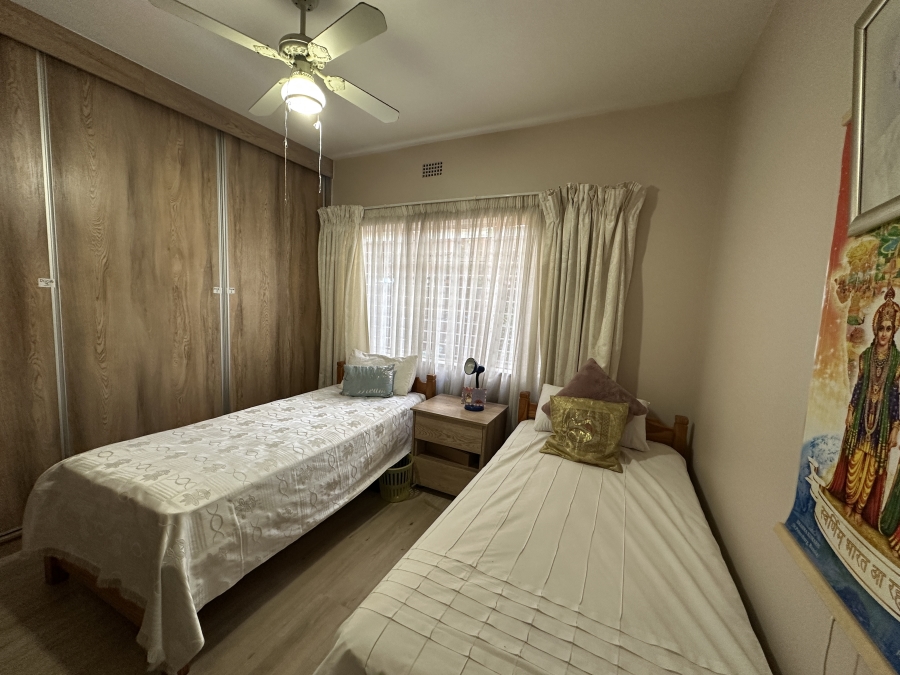 9 Bedroom Property for Sale in Lenasia Ext 1 Gauteng