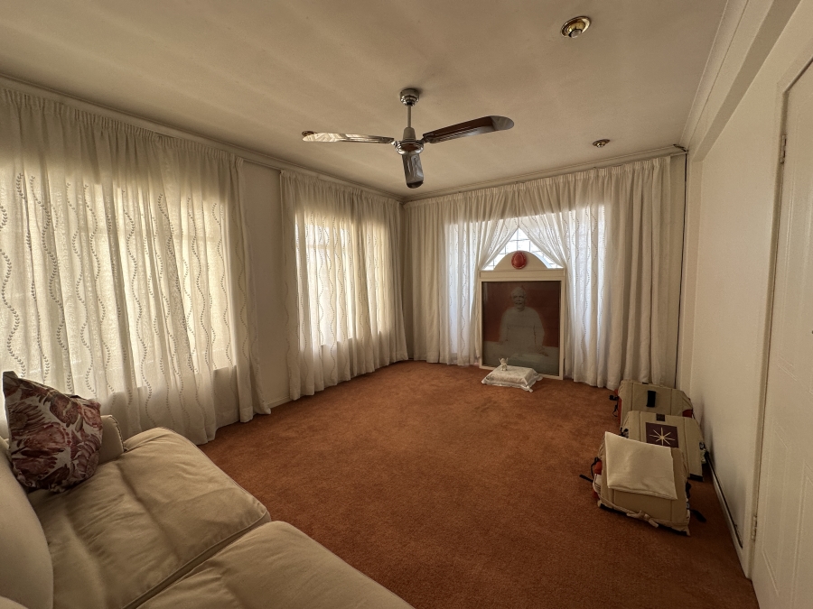 9 Bedroom Property for Sale in Lenasia Ext 1 Gauteng