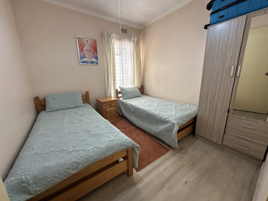 9 Bedroom Property for Sale in Lenasia Ext 1 Gauteng