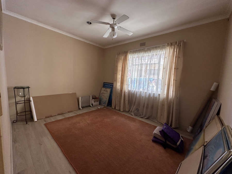 9 Bedroom Property for Sale in Lenasia Ext 1 Gauteng