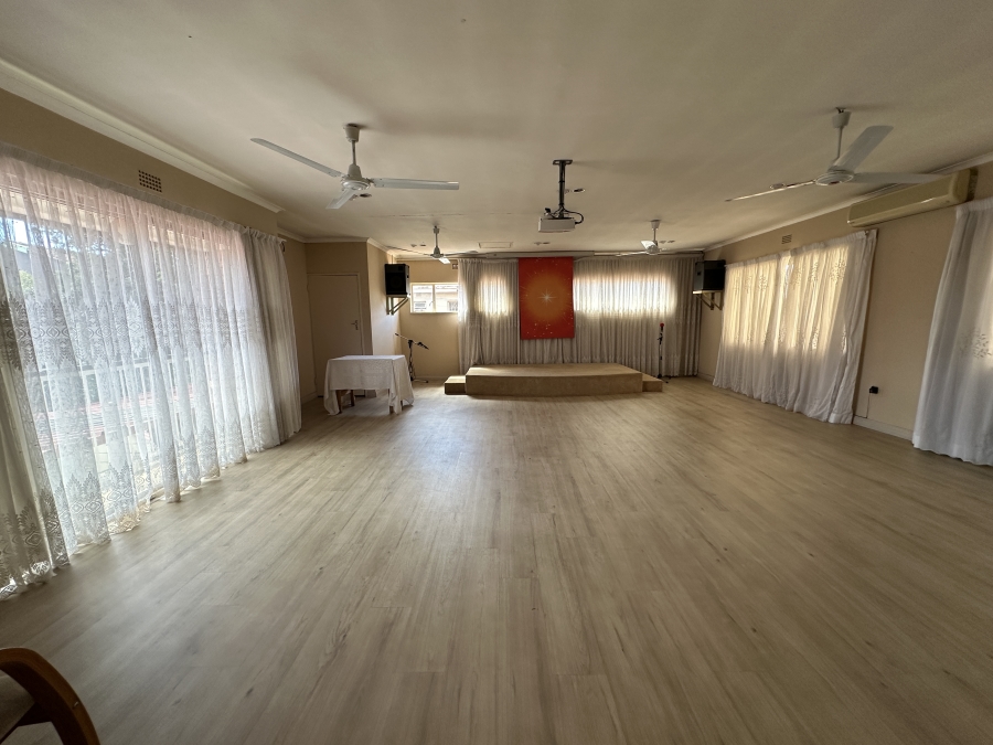 9 Bedroom Property for Sale in Lenasia Ext 1 Gauteng