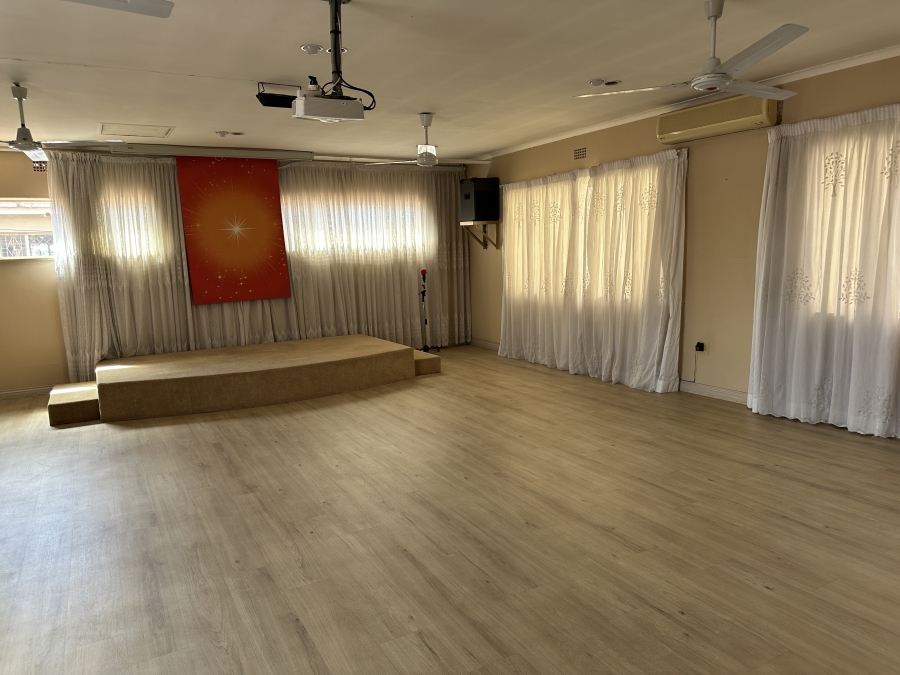 9 Bedroom Property for Sale in Lenasia Ext 1 Gauteng