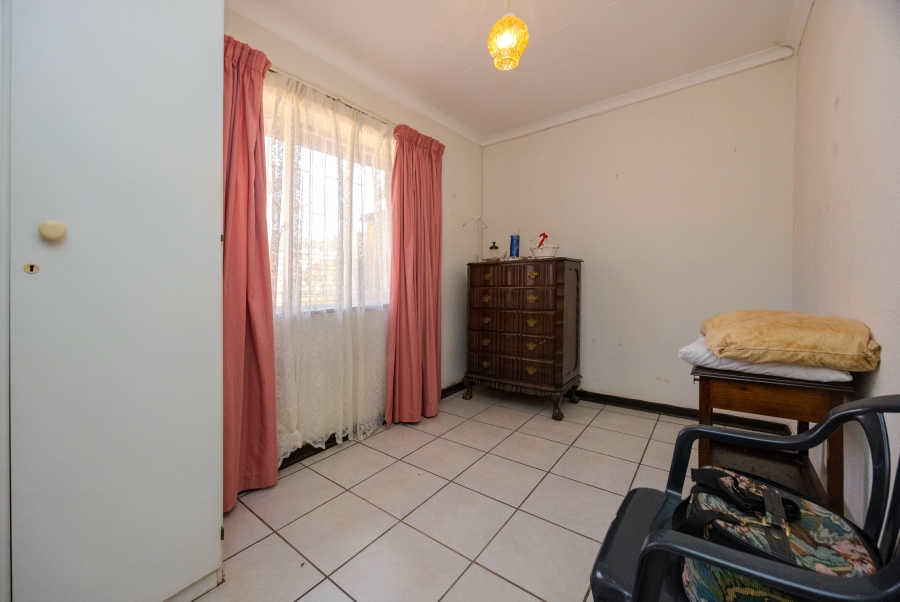 2 Bedroom Property for Sale in Discovery Gauteng