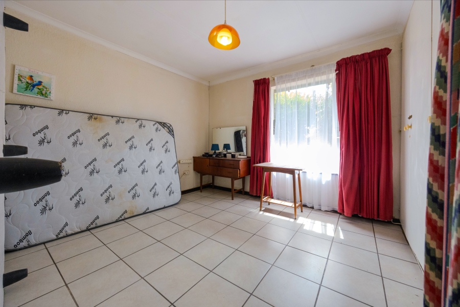 2 Bedroom Property for Sale in Discovery Gauteng