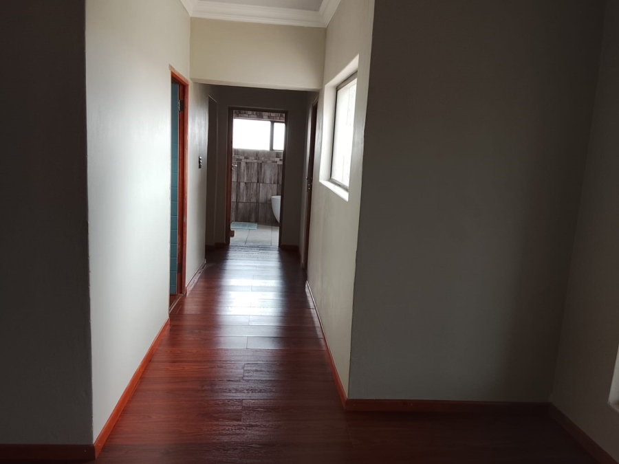 5 Bedroom Property for Sale in Vanderbijlpark SE 8 Gauteng
